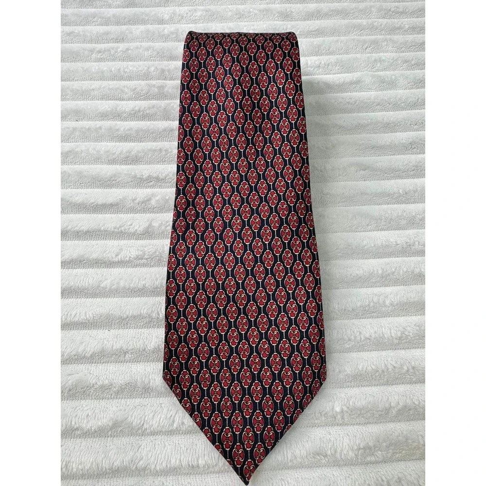 Man Road Mens Silk Necktie Navy Blue Red Geometric Chain Link Handmade Tie